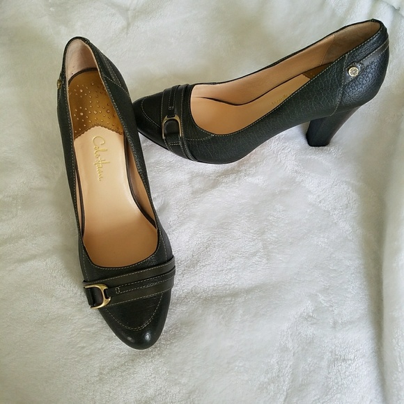 Cole Haan Shoes - COLE HAAN OLIVE GREEN PEBBLE LEATHER HEELS 8.5
